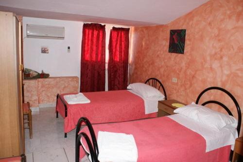 Bed and Breakfast La Conca D'Oro Альтомонте Номер фото